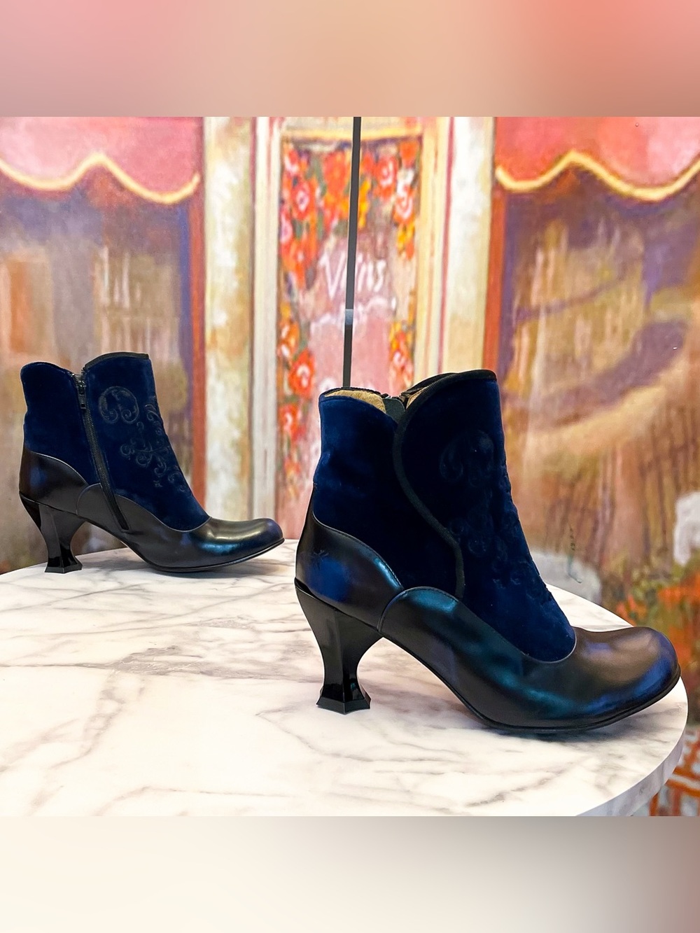 John Fluevog Lorrain Baroque Velvet Leather Boots Blue Black 9 GUC - Picture 4 of 9